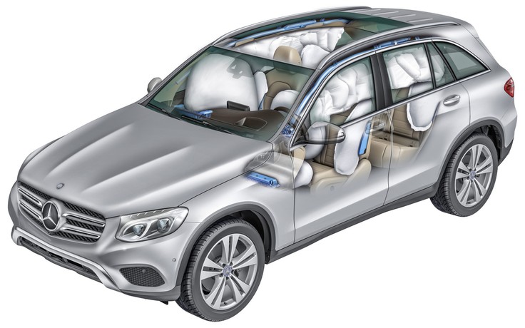 Mercedes-Benz GLC bị triệu hồi vì lỗi 'rơi túi khí'