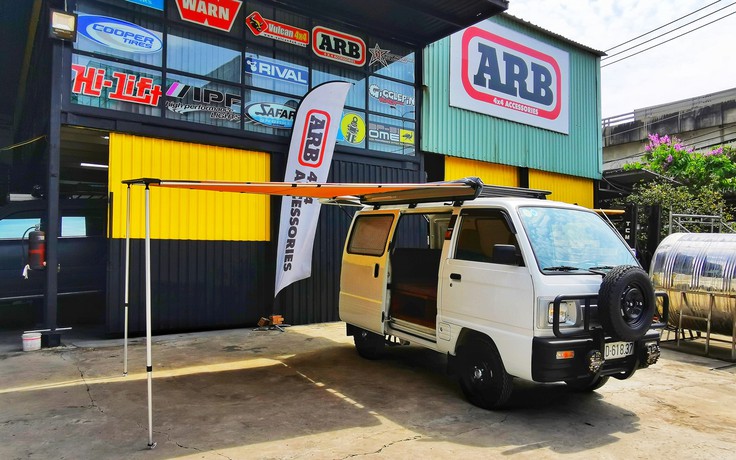 Suzuki Carry Van độ thành xe đi cắm trại ở Việt Nam