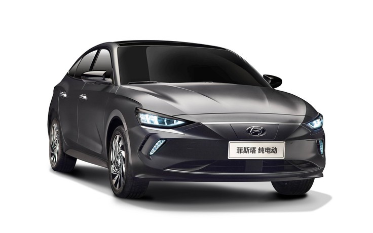 Hyundai Elantra có thêm phiên bản chạy bằng điện