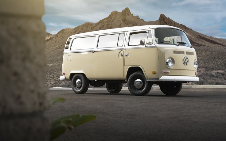 Volkswagen Type 2 đời 1972 được phục chế thành xe điiện