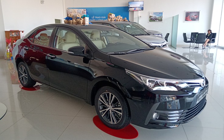 Toyota Corolla Altis giảm giá 100 triệu đồng tại Việt Nam