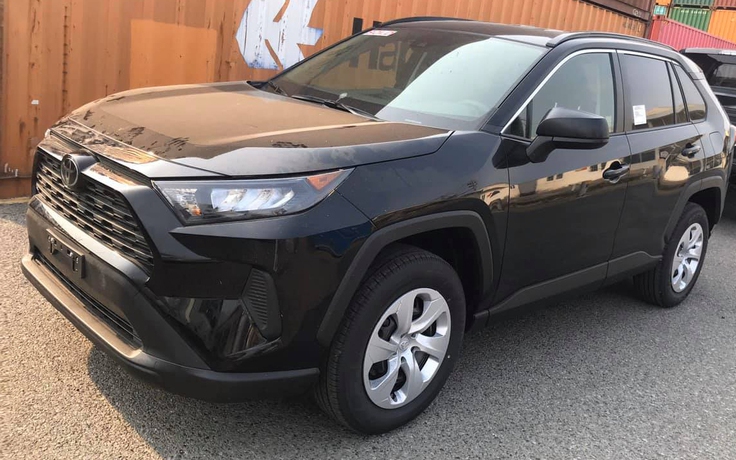 Toyota RAV4 LE 2020 phiên bản 'giá rẻ' về Việt Nam