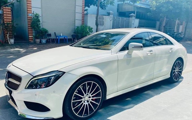 Cận cảnh Mercedes CLS500 phiên bản siêu hiếm tại Việt Nam