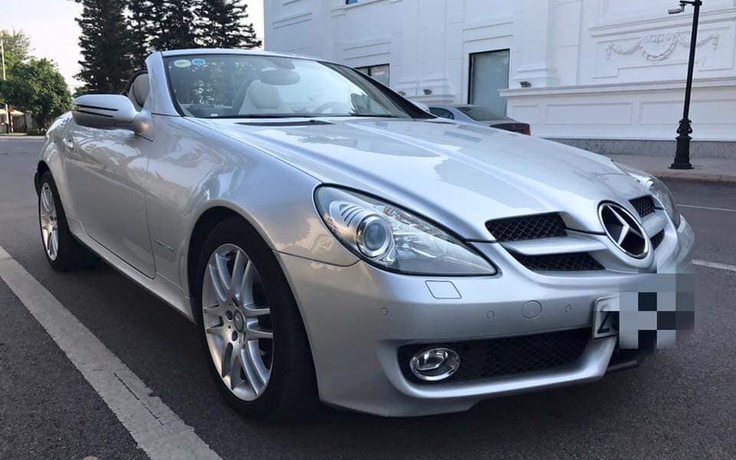 Xe 'dân chơi' Mercedes SLK đời 2010 giá ngang Mazda3 mới