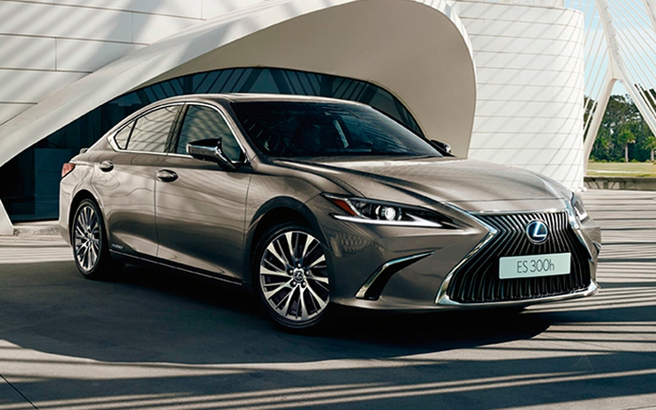 Lexus ES 2021 có thêm phiên bản sang trọng hơn