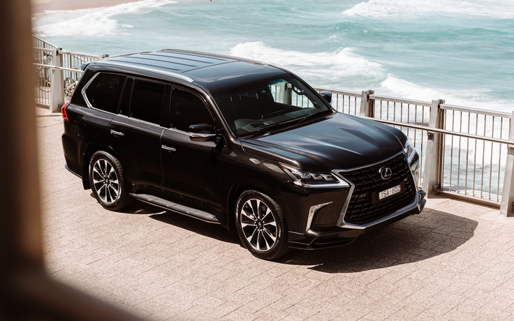 Lexus LX 570 S 2021 vẫn dùng động cơ cũ hơn chục năm qua