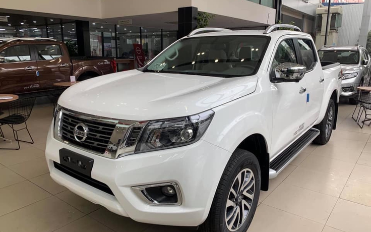 Nissan Navara giảm giá mạnh thanh lý xe tồn, dọn đường tung xe mới