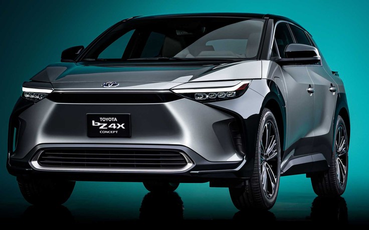 Lộ diện ô tô điện đầu tiên của Toyota