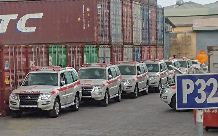 Dàn xe cứu thương Mitsubishi Pajero xuất hiện tại Việt Nam