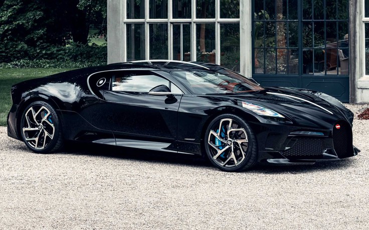 Siêu xe Bugatti La Voiture Noire giá gần 19 triệu USD sắp xuất xưởng