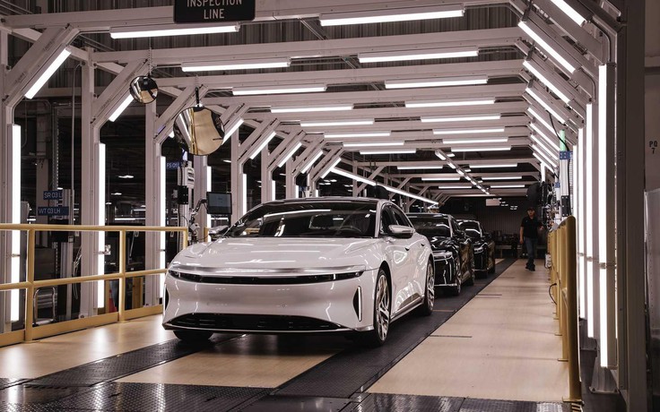 Xe điện Lucid Air đi vào sản xuất, 'đe dọa' Tesla