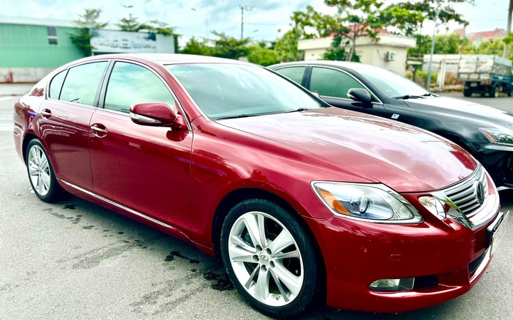 Sedan hạng sang Lexus GS450h siêu hiếm tại Việt Nam