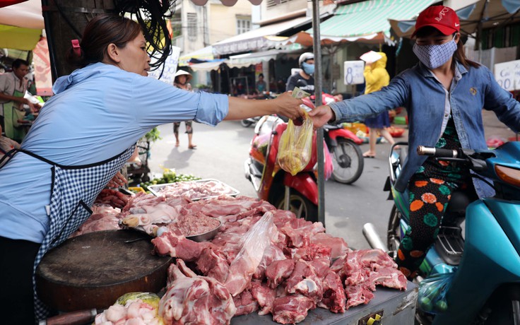 Giá heo hơi hôm nay 22.9.2022: Giảm đồng loạt, Nam bộ mất mốc 60.000 đồng/kg