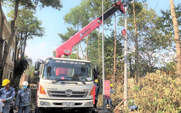 TP.HCM trang bị nguồn điện dự phòng cho BV dã chiến điều trị nhiễm COVID - 19