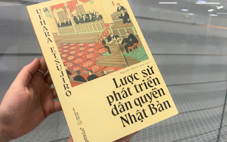 'Lược sử phát triển dân quyền Nhật Bản' của Uehara Etsujirō in năm 1961 tới Việt Nam