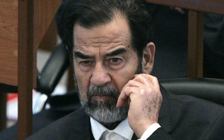 7 triệu USD cho mẩu dây thừng treo cổ Saddam Hussein