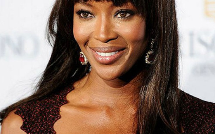 Siêu mẫu Naomi Campbell lãnh 6 tháng tù treo