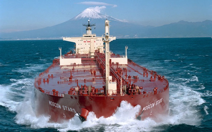Tàu chở dầu Nga mắc cạn ở bắc Thái Bình Dương
