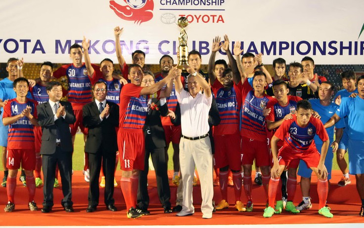 Mekong Cup 2015: Đổi tờ rơi lấy… vé vào cửa