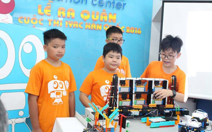 Đoàn học sinh VN dự cuộc thi Robot trẻ quốc tế tại Hàn Quốc