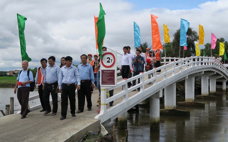 Những Việt kiều lặng thầm xây hơn 200 cây cầu mang tên VK