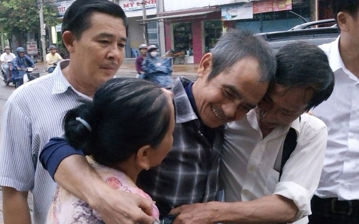 Ông Huỳnh Văn Nén: 'Tòa chỉ đồng ý bồi thường hơn 5 tỉ đồng, tôi rất buồn'