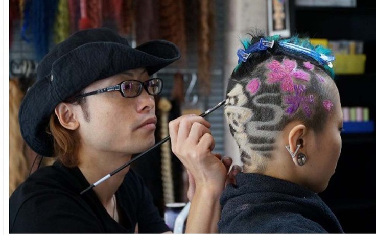 Giới trẻ Nhật mê mẩn phong cách tóc hình thù lạ