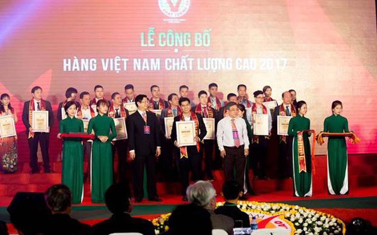 Nhựa Long Thành vinh dự nhận danh hiệu hàng Việt Nam Chất lượng cao 2017
