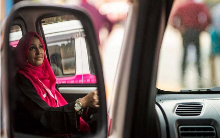Pakistan khởi động dịch vụ taxi do nữ giới làm tài xế