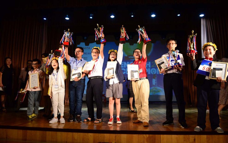 5 thí sinh giành quán quân 'English Champion 2017'