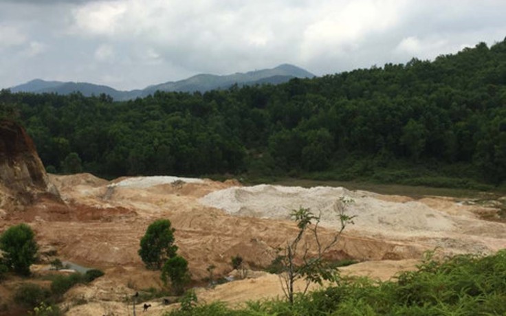 Xử lý nghiêm vụ đào lậu cao lanh ở Bảo Lộc