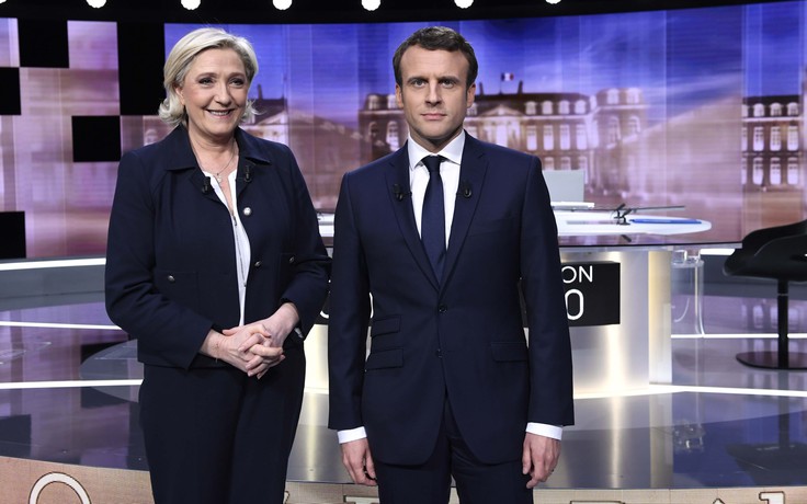 Bà Le Pen tự 'hạ giá' trong tranh luận với ông Macron