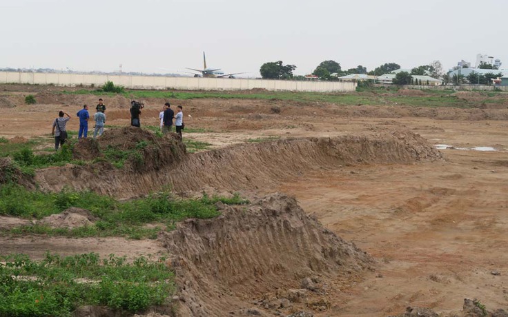 Tìm mộ liệt sĩ quy mô lớn trong sân bay Tân Sơn Nhất