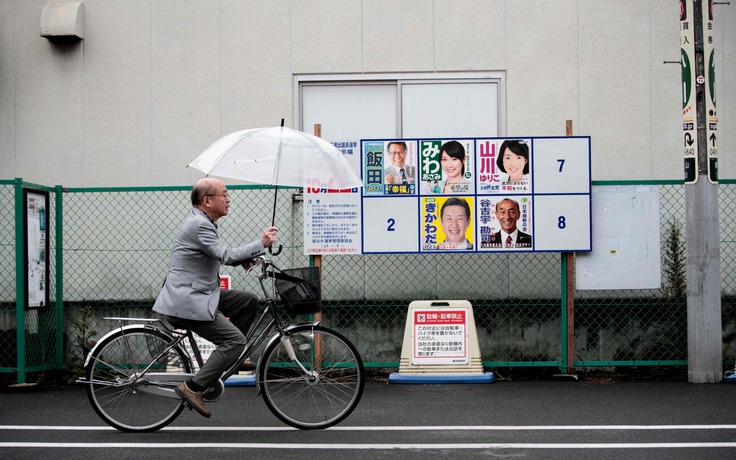 Bão dữ đe dọa bầu cử Nhật Bản