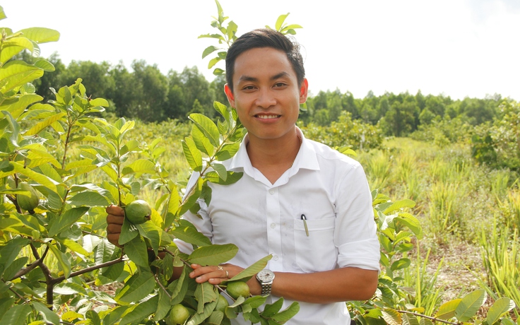 'Trai đẹp' làm nông: Bỏ viện nghiên cứu, 'theo đuổi' tinh dầu