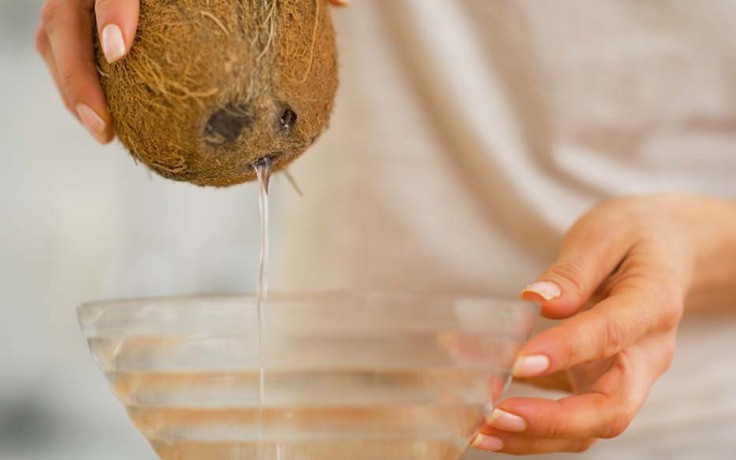 Nhiều lợi ích sức khỏe từ giấm làm từ nước dừa