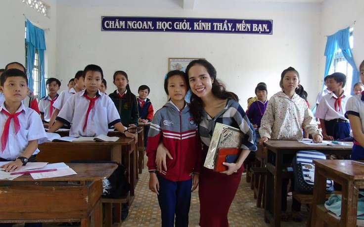 Cô gái tự gây quỹ học bổng cho học trò nghèo