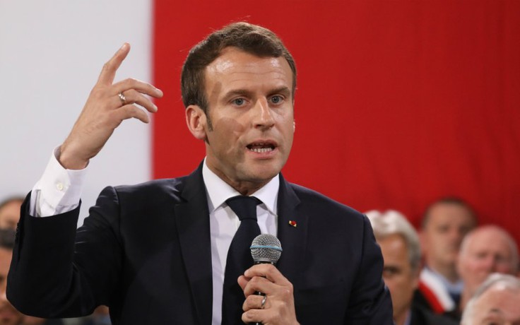 Tổng thống Macron “dập lửa”