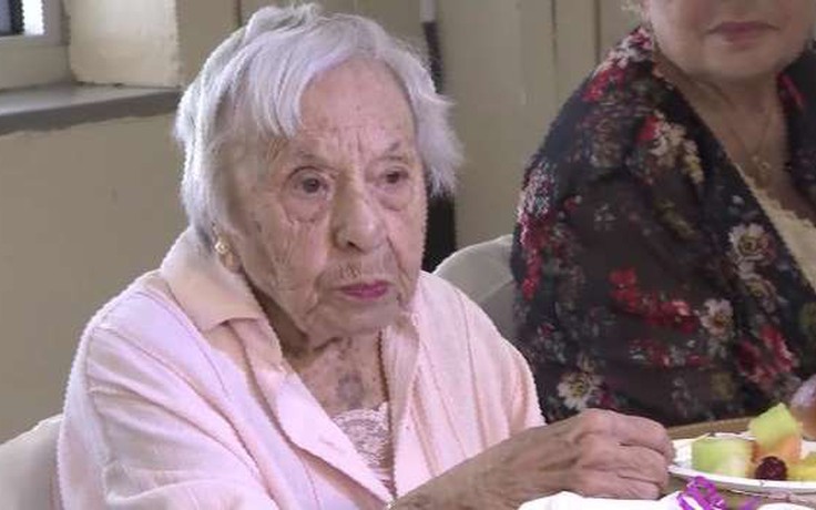 Cụ bà 107 tuổi bật mí bí quyết sống thọ là 'không kết hôn'