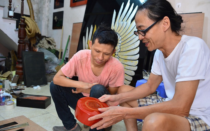 Hết lòng vì người dưng: 'Quái nhân' sơn mài