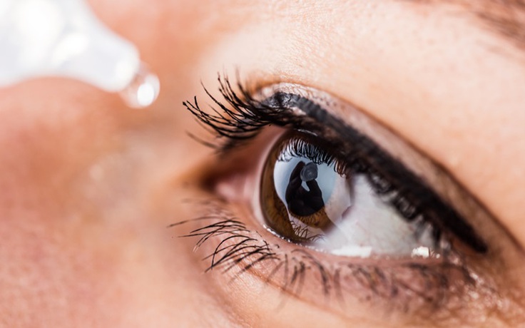 Làm gì để chữa chứng khô mắt?