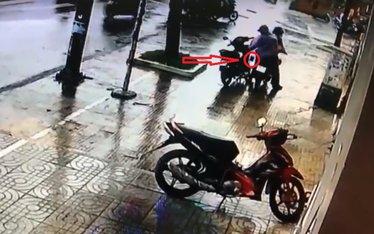 Tình tiết bất ngờ vụ 'kẻ trộm xe máy làm rơi ví tiền'