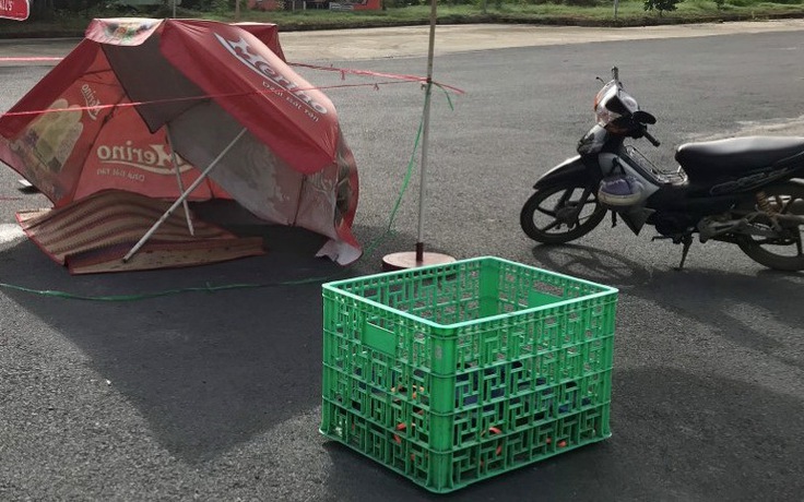 Lâm Đồng: Một người bị xe khách lùi cán chết, công an đang tìm thân nhân