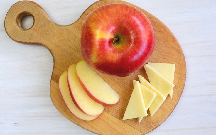 Điều gì xảy ra khi bạn ăn một quả táo mỗi ngày?