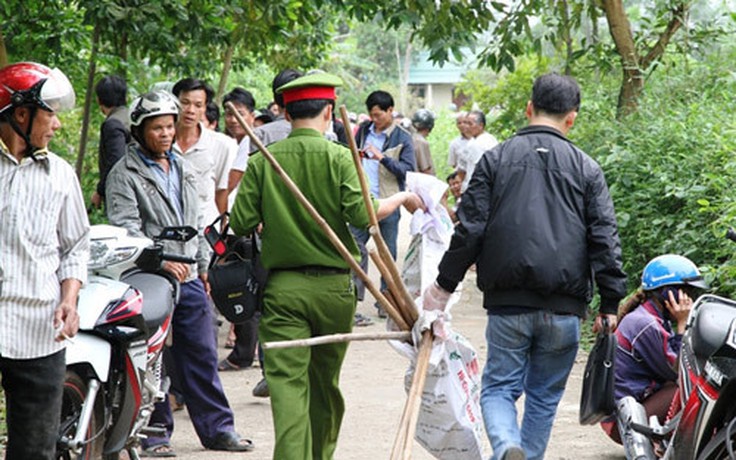 Con nổi cơn điên dùng rựa chém chết mẹ ruột