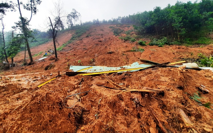 Quảng Nam: Cận cảnh ngôi làng bị sạt lở núi san phẳng khiến 8 người tử vong