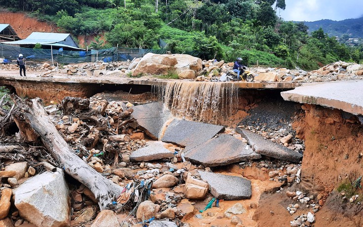 Những con đường 'đau khổ' ở vùng cao Quảng Nam: Hiểm họa chực chờ