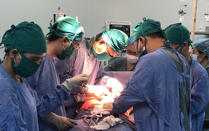 Quảng Nam: Phẫu thuật lấy khối u hiếm gặp cho bệnh nhân 77 tuổi