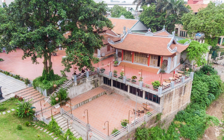 Sạt lở nghiêm trọng, ngôi đền lịch sử ở Hà Nội có nguy cơ bị ‘nuốt chửng’