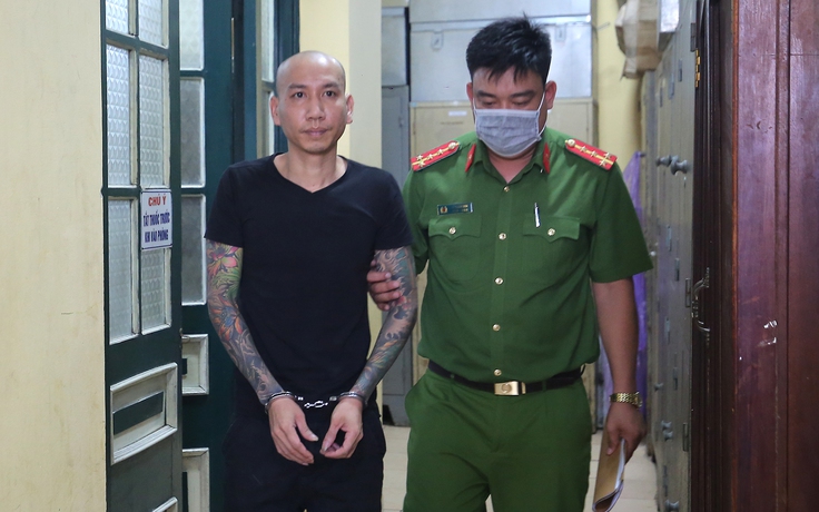 Vợ chồng 'giang hồ mạng' Phú Lê bị điều tra thêm tội gây rối trật tự công cộng